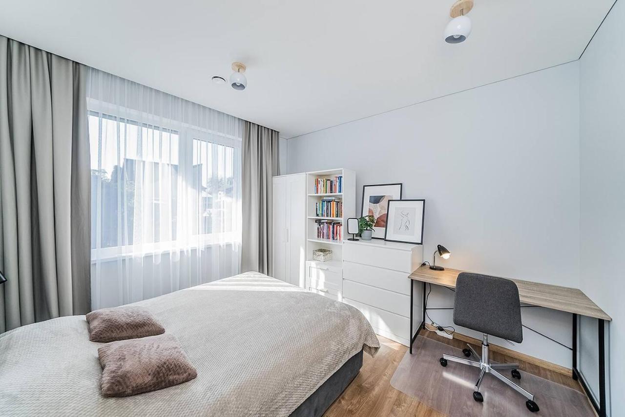 Lovely Apartment With Private Terrace By Urban Rent Kaunas Ngoại thất bức ảnh